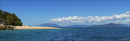 Coombe Island to Hinchinbrook Island - QLD (PBH4 00 14710)